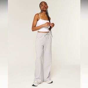 Gilly Hicks Active Cooldown Baggy Pants in Black